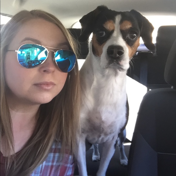 Meet your Posher, Stefanie - Picture 1 of 1